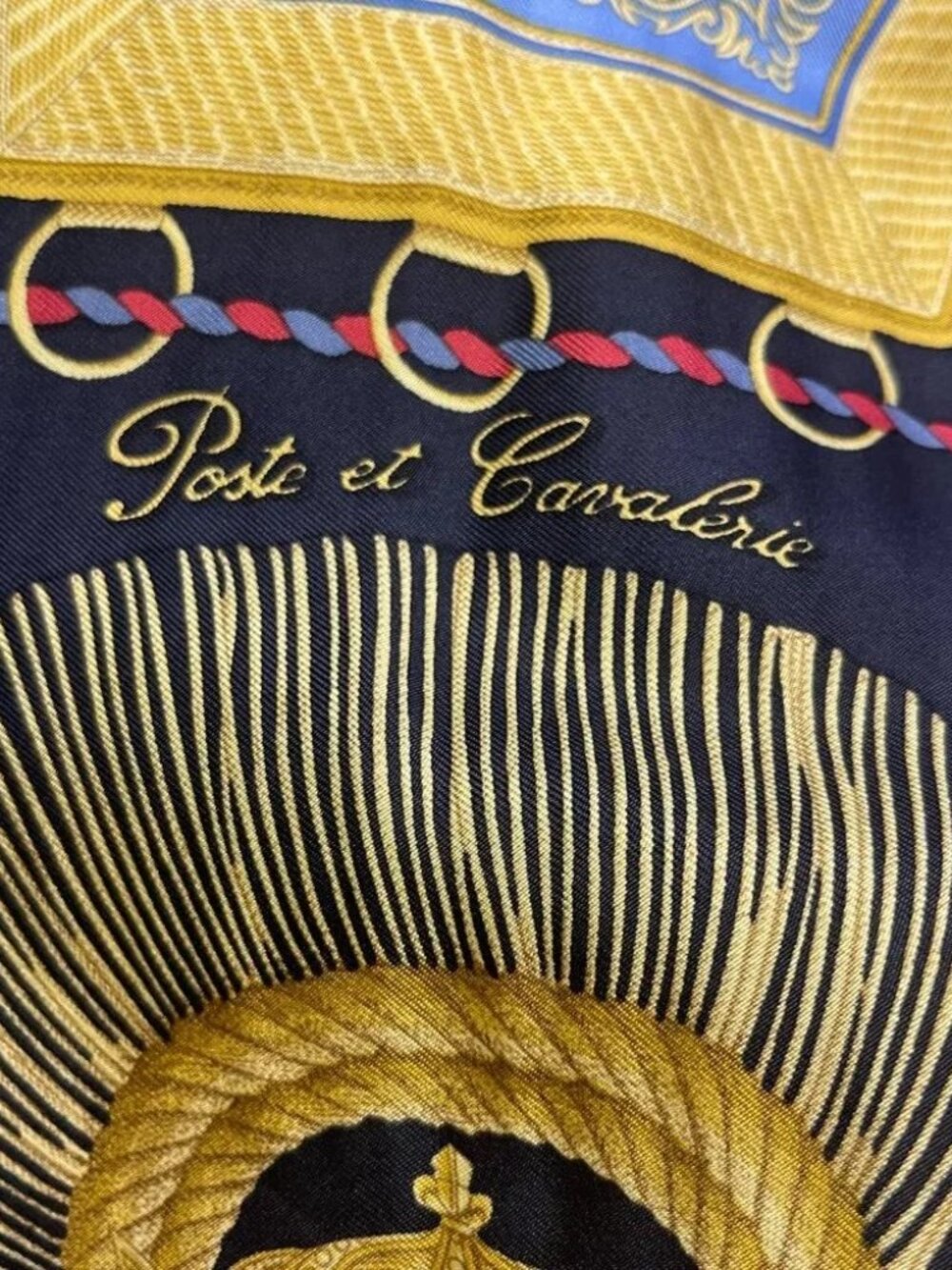 Hermes Scarf set Silk Satin - Picture 4 of 4